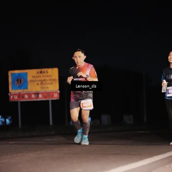 Runner Photo 4381697