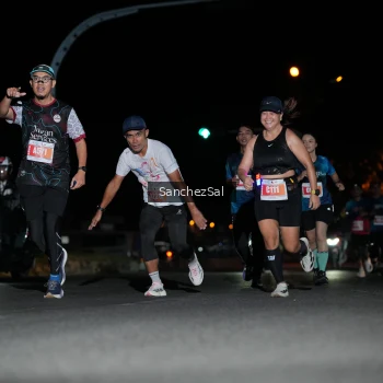 Runner Photo 4381708