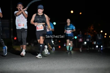Runner Photo 4381709
