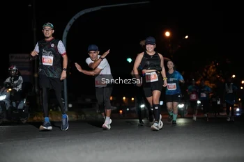 Runner Photo 4381710
