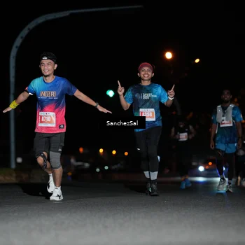 Runner Photo 4381744