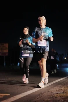 Runner Photo 4381772