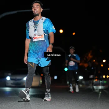 Runner Photo 4381777