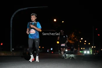 Runner Photo 4381869
