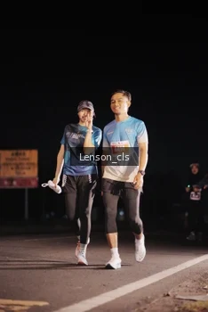 Runner Photo 4382192