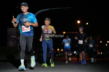 Runner Photo 4382206