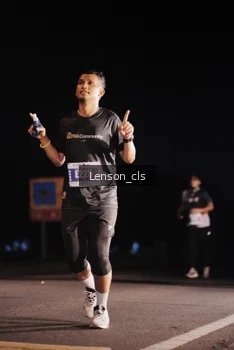 Runner Photo 4382351