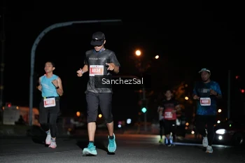 Runner Photo 4382404