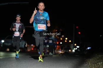 Runner Photo 4382444