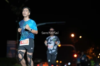 Runner Photo 4382680