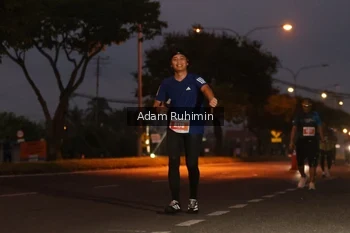 Runner Photo 4383057