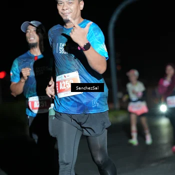 Runner Photo 4383066