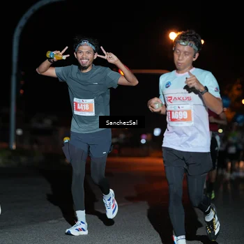 Runner Photo 4383082