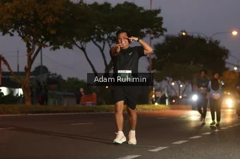 Runner Photo 4383109