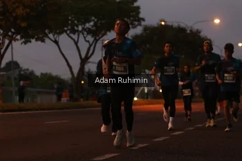 Runner Photo 4383115