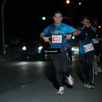 Runner Photo 4383161
