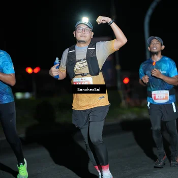 Runner Photo 4383183