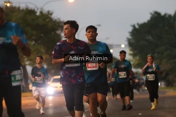 Runner Photo 4383295