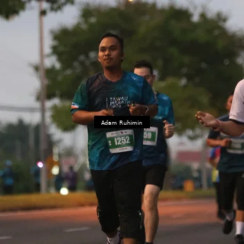 Runner Photo 4383343