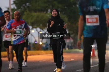 Runner Photo 4383365