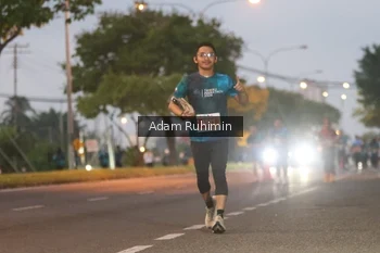 Runner Photo 4383371