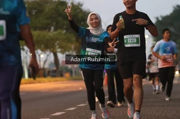 Runner Photo 4383423