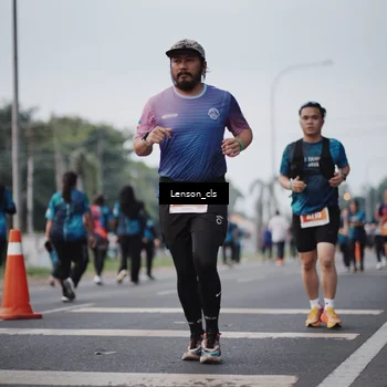Runner Photo 4383452