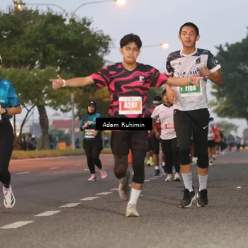 Runner Photo 4383494