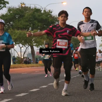 Runner Photo 4383506