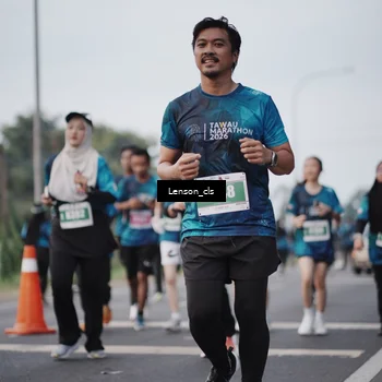 Runner Photo 4383511