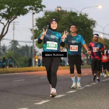 Runner Photo 4383515