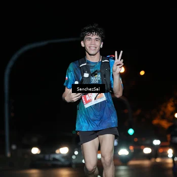 Runner Photo 4383530