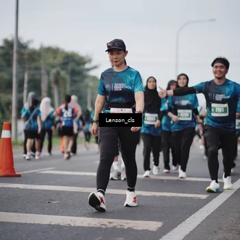 Runner Photo 4383537