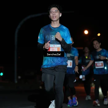 Runner Photo 4383562