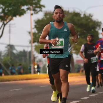Runner Photo 4383563