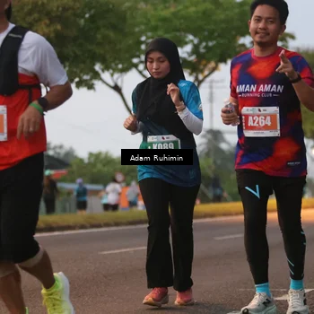 Runner Photo 4383575