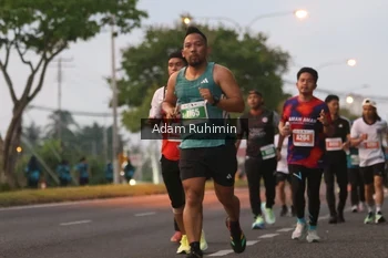 Runner Photo 4383580