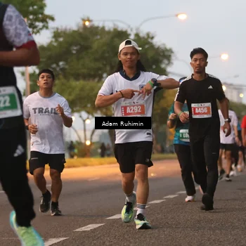 Runner Photo 4383598