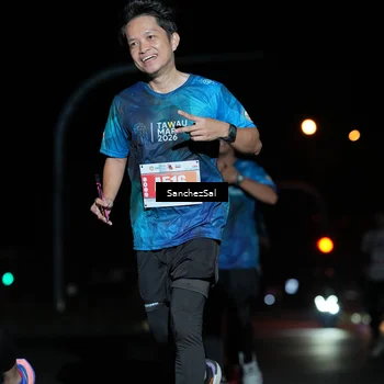 Runner Photo 4383617