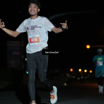 Runner Photo 4383621