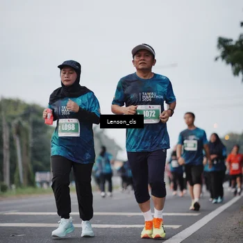 Runner Photo 4383625