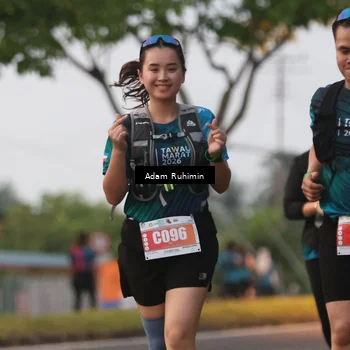 Runner Photo 4383649