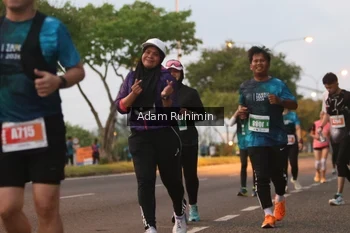 Runner Photo 4383663