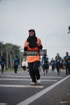 Runner Photo 4383666