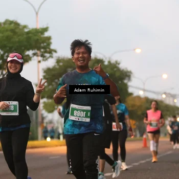 Runner Photo 4383675