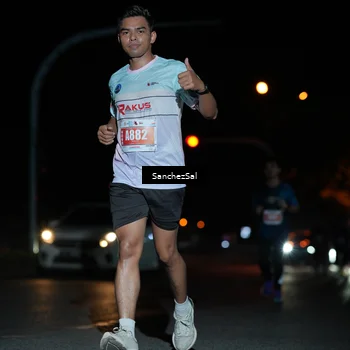 Runner Photo 4383676