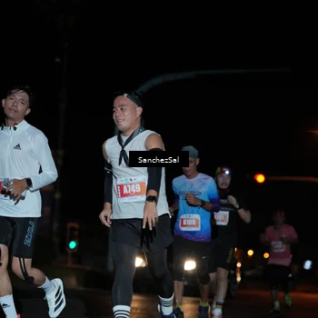 Runner Photo 4383718