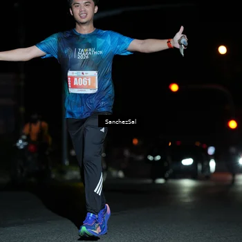 Runner Photo 4383719