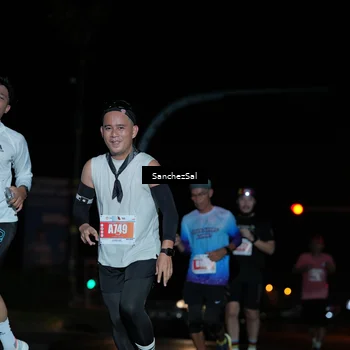Runner Photo 4383725