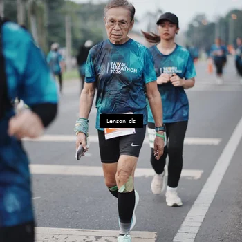 Runner Photo 4383749
